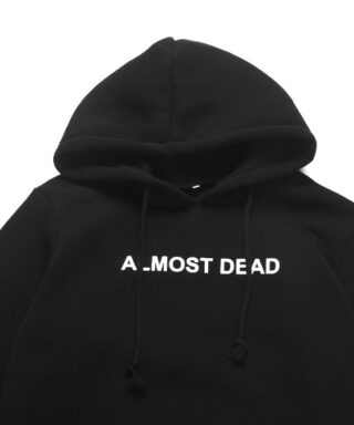 Sweat gothique et grunge Noir Almost dead capuche