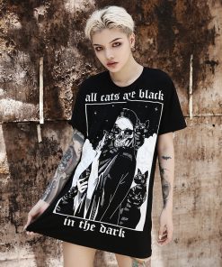 T-shirt goth All cats are black in the dark noir