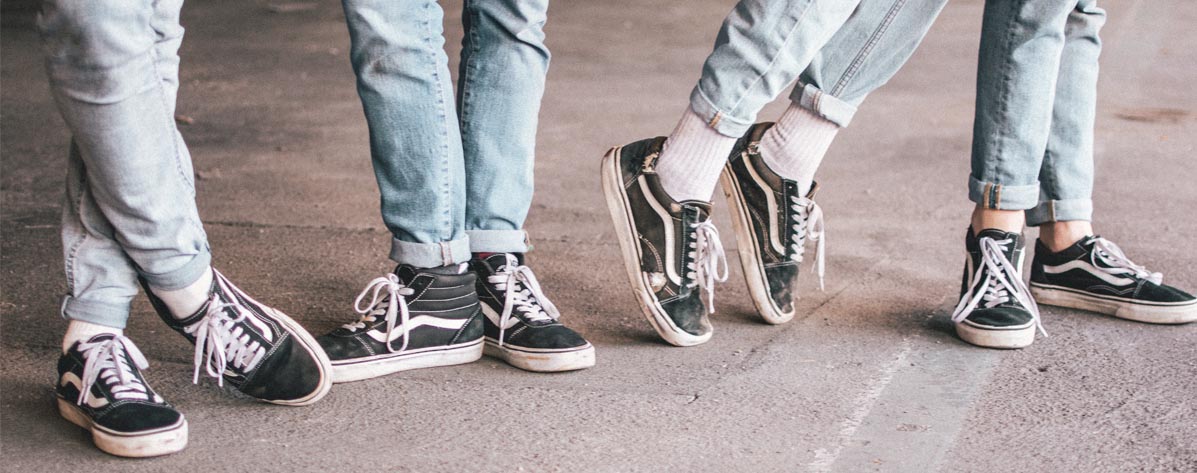 sneakers incontournables style grunge