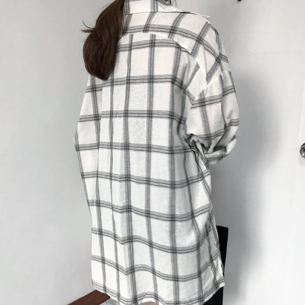 Chemise à carreaux vintage blanche vue de dos