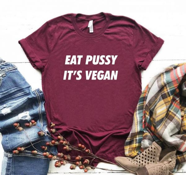 T-shirt Grunge violet avec inscription Eat pussy it's vegan