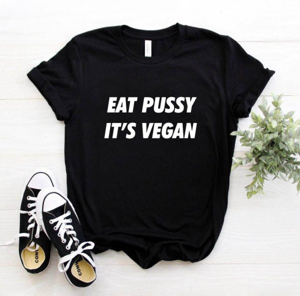 T-shirt Grunge vegan noir avec inscription Eat pussy it's vegan
