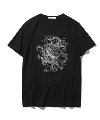 T-shirt streetwear sur fond blanc
