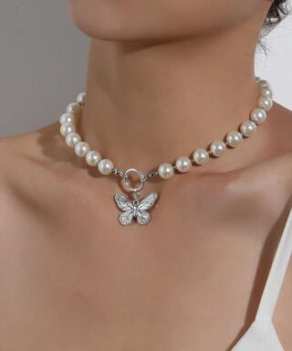 Collier en perle - Papillon